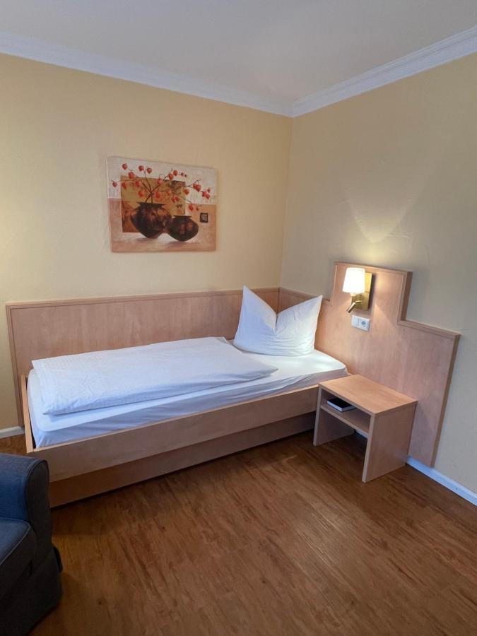 Zum Schwanen Garni Hotel Buggingen Bagian luar foto