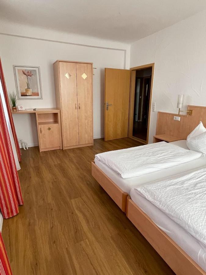 Zum Schwanen Garni Hotel Buggingen Bagian luar foto