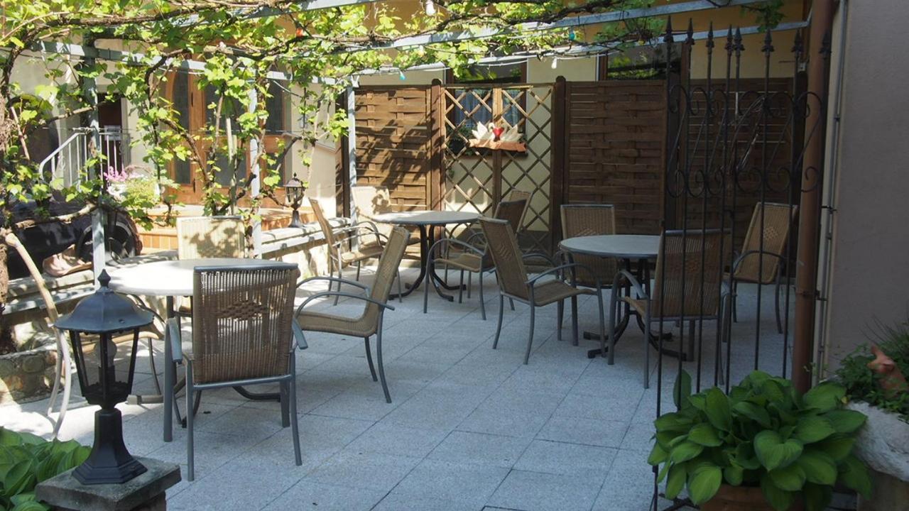 Zum Schwanen Garni Hotel Buggingen Bagian luar foto