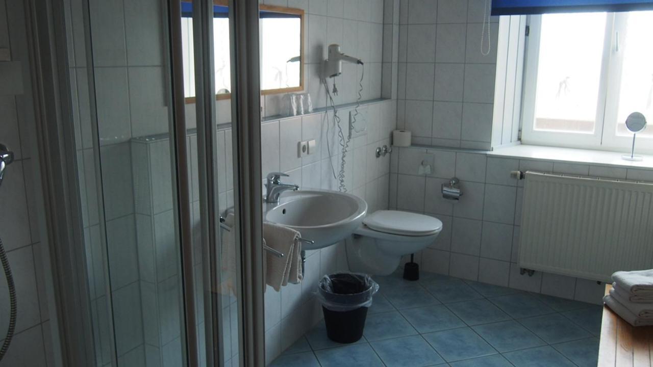 Zum Schwanen Garni Hotel Buggingen Bagian luar foto